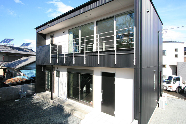 BLACK SQUARE | デザイン住宅の株式会社ぶすじま建設