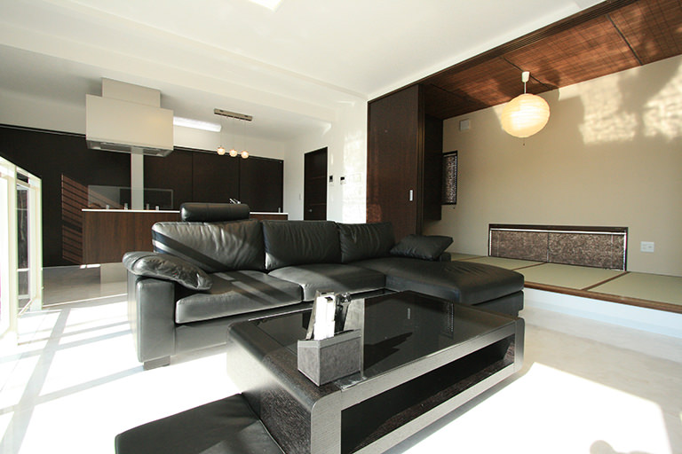 BLACK SQUARE | デザイン住宅の株式会社ぶすじま建設