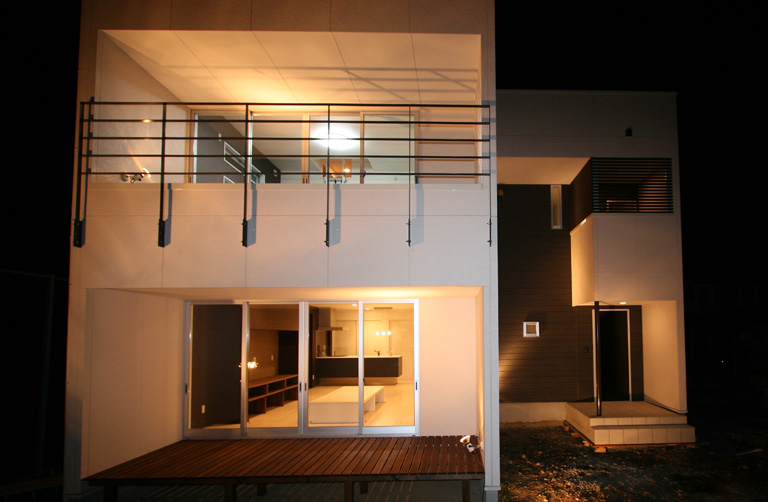 ROUND TABLE | デザイン住宅の株式会社ぶすじま建設