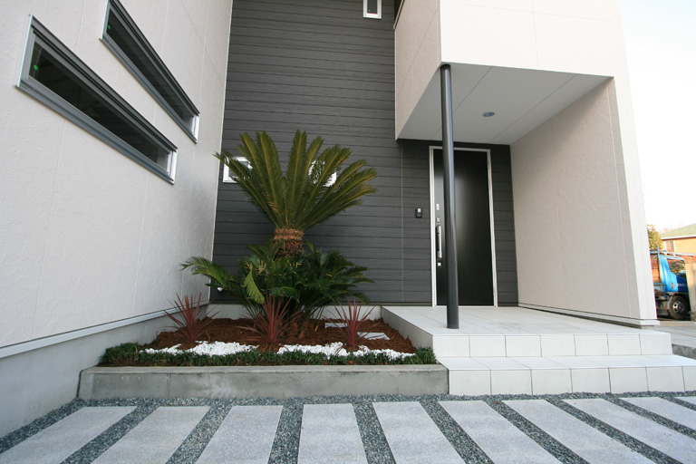 ROUND TABLE | デザイン住宅の株式会社ぶすじま建設