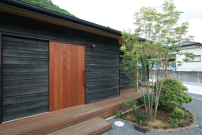 焼杉美 | デザイン住宅の株式会社ぶすじま建設