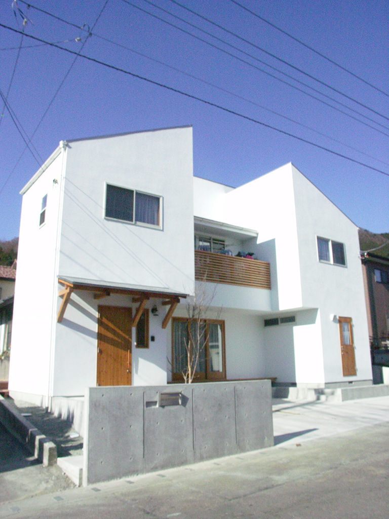 白が映えるシンプル空間 | デザイン住宅の株式会社ぶすじま建設