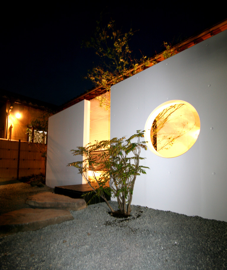 木と朱のコラボレーション