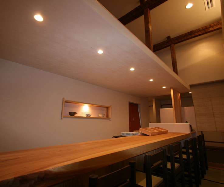 木と朱のコラボレーション | デザイン住宅の株式会社ぶすじま建設