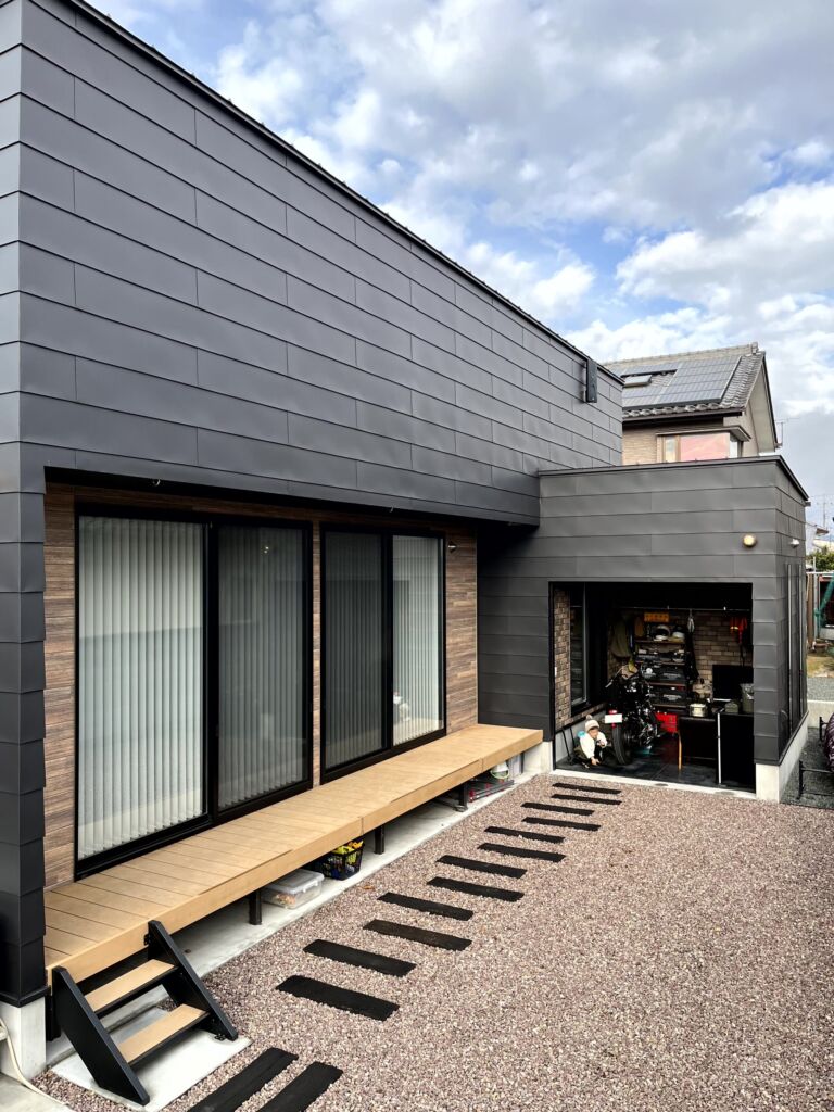 バイクガレージ - de-LIFE