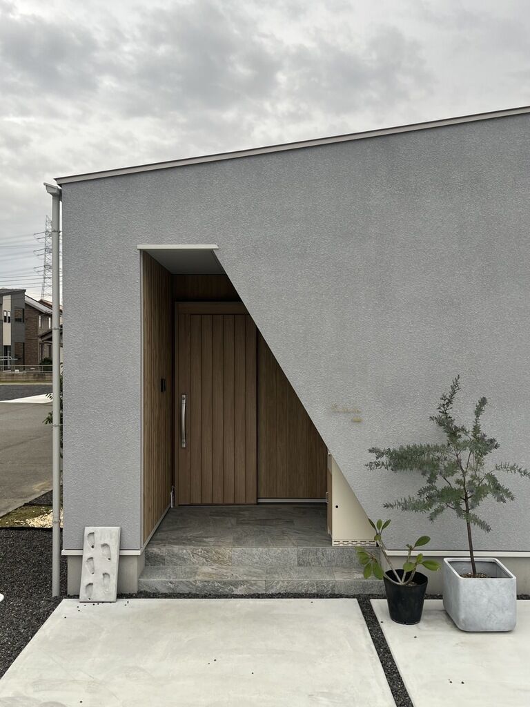 Gray　×　Wood | デザイン住宅の株式会社ぶすじま建設